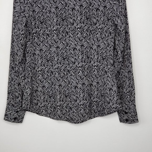 Ann Taylor Factory Black White Chevron Button Up Career Blouse Top Size 0 - Picture 8 of 11